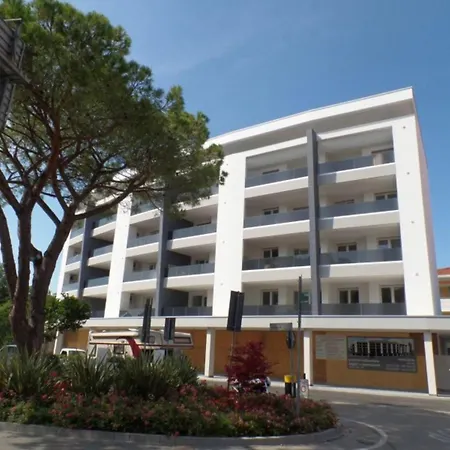 Stunning Flat With Rooftop Pool And Terrace Apartmán Bibione